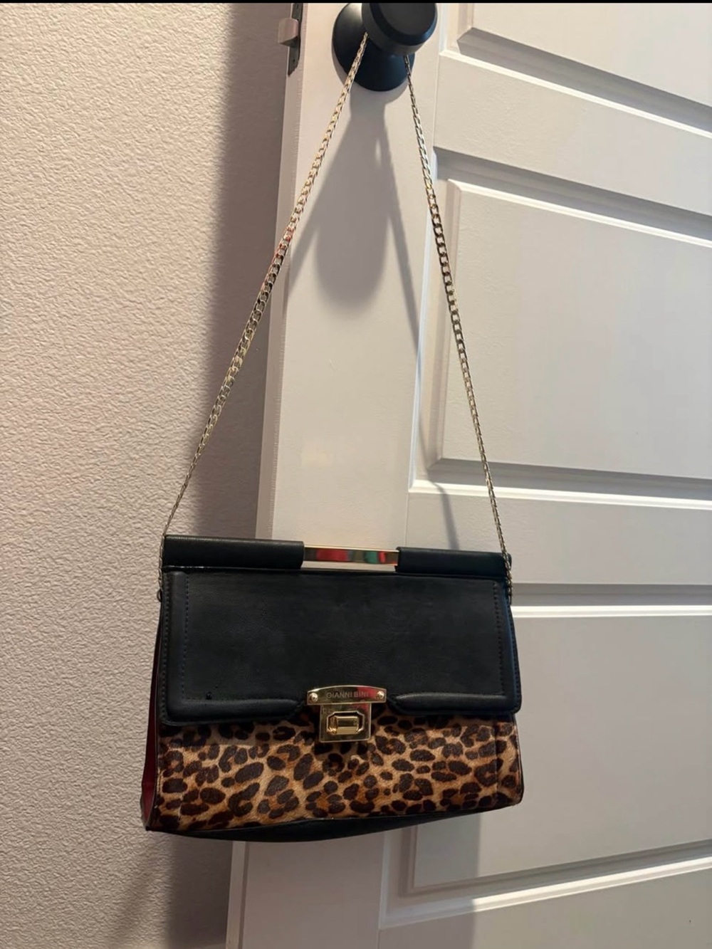 Gianni Bini Black and Leopard Shoulder Bag with Gold Chain